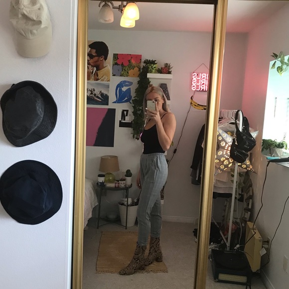 Pants - Picture 2 of 3